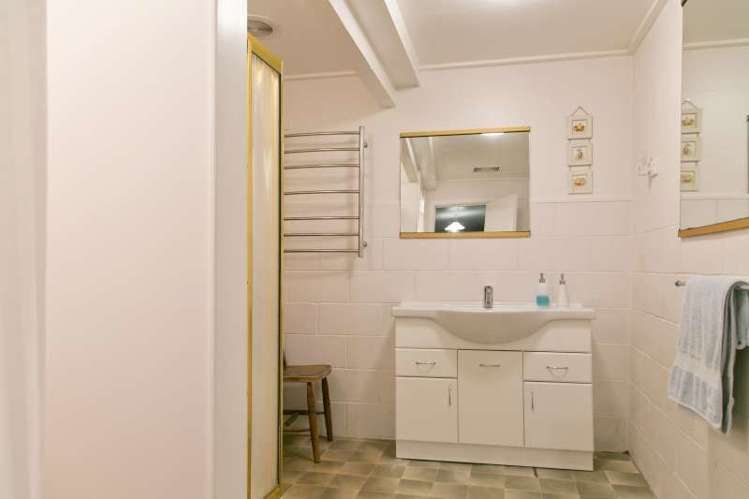 2/40 Shepherd Road Waipahihi_14