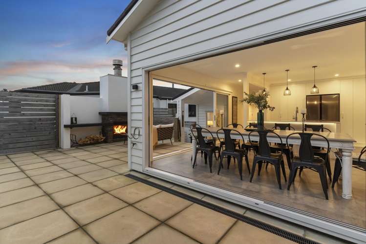 6 Crossland Place Maraetai_14