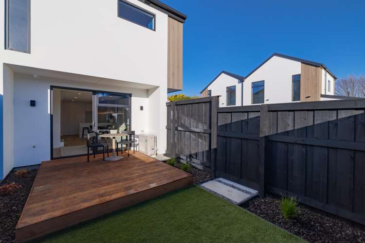 3/232 Geraldine Street Edgeware_13