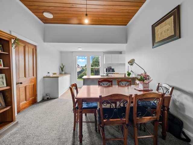 9 Alford Forest Road Allenton_4