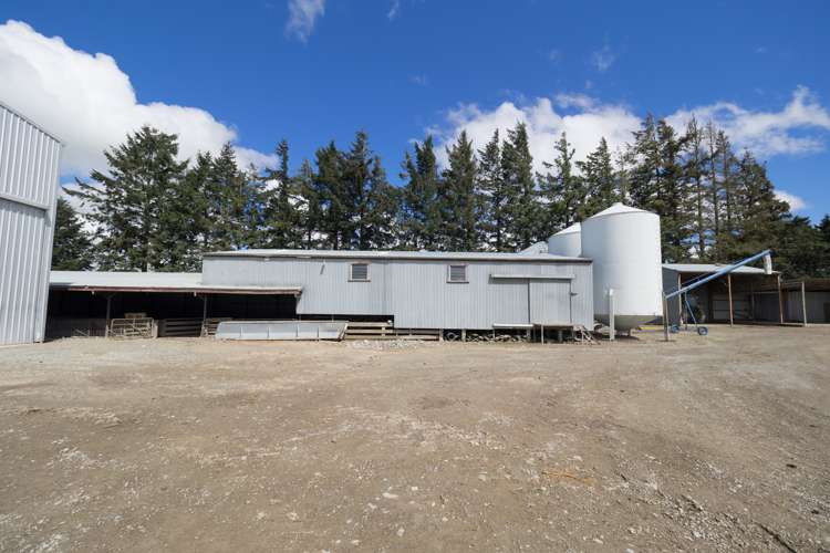 1076 Methven Chertsey Road Lauriston_17