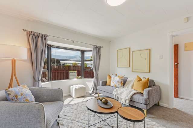 2/14 Ngaio Street Stoke_1