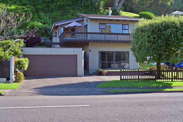 Golden mile life- surf, shops & sipping cocktails!