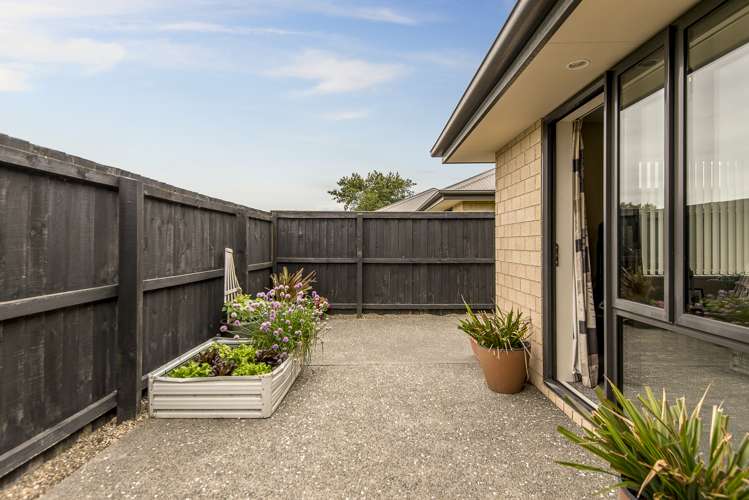 7 Cris Lodge Courts Hornby_11