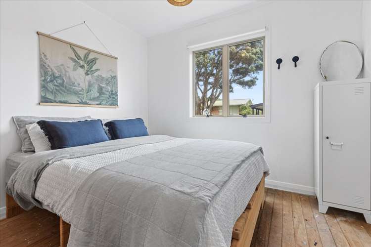 24 Rauparaha Street Marokopa_12