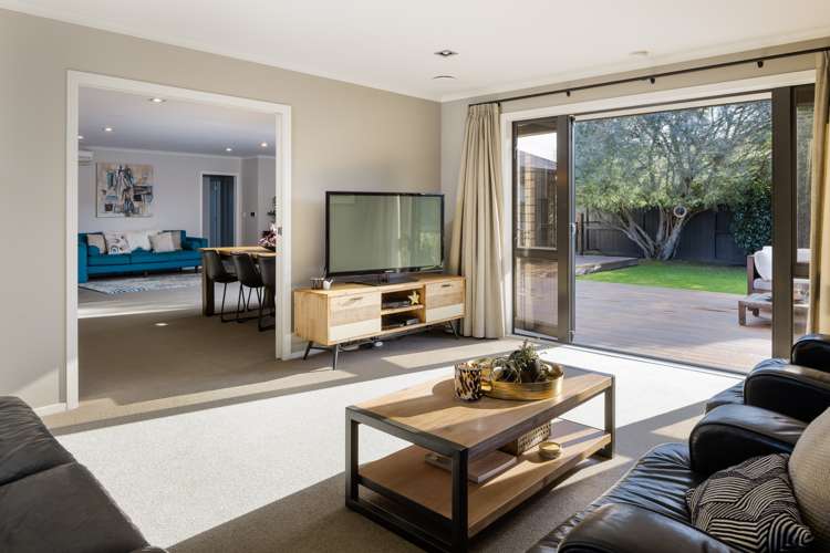 5 Ashington Grove Huntington_8