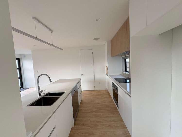 1/5 Clarence Street South Addington_5