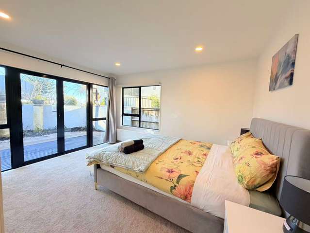 2/4 Rogers Avenue Eastern Beach_2
