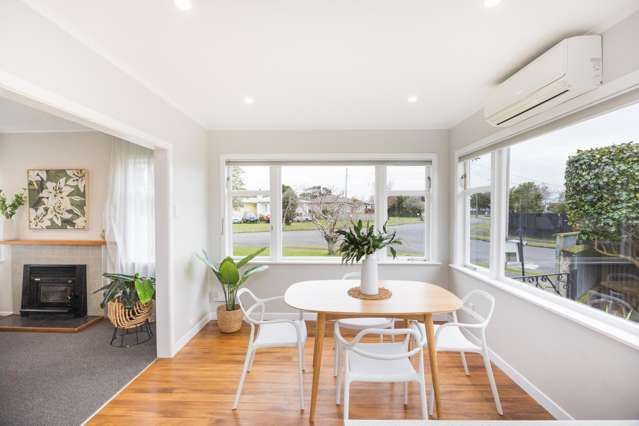 11 Churchill Avenue Feilding_2