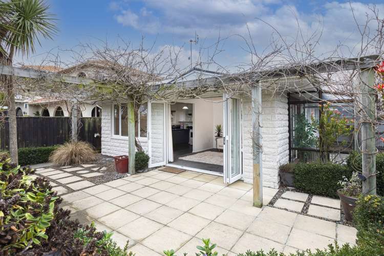 1/11 Sandra Street South New Brighton_12