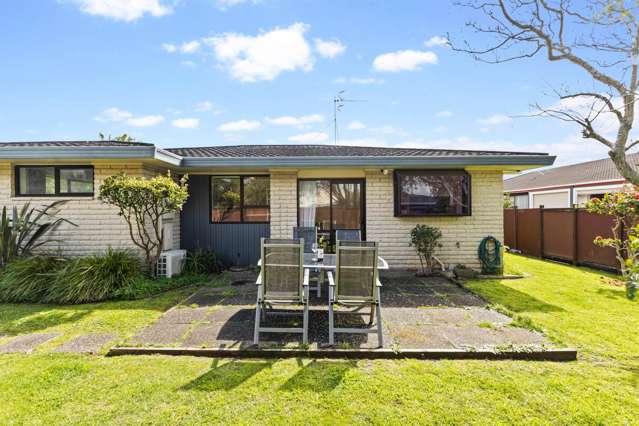 1/50 Vivian Wilson Drive Eastern Beach_3