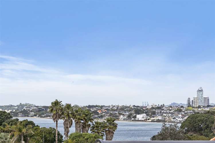 113 Beach Road Castor Bay_8