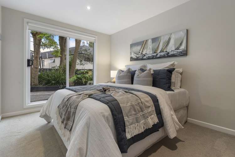 2/3 Glenfern Road Mellons Bay_10