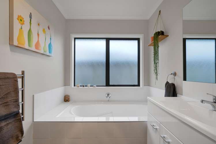 43c Camellia Avenue Bell Block_21