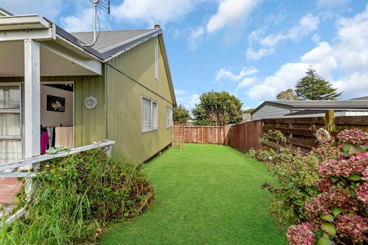 11b Honey Place Manurewa_12