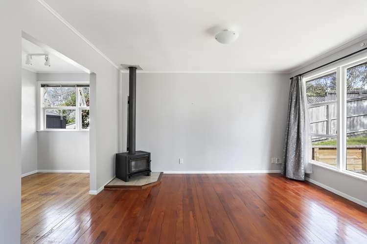 52 Awaroa Road Sunnyvale Waitakere City Houses for Sale One Roof