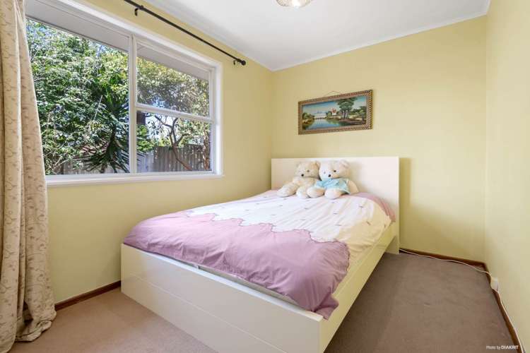 13 Finlow Drive Te Atatu South_14