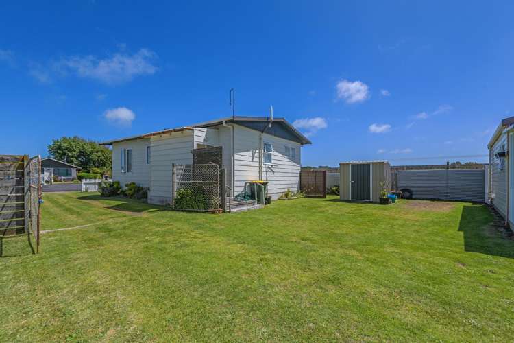 8 Hart Street Foxton Beach_18