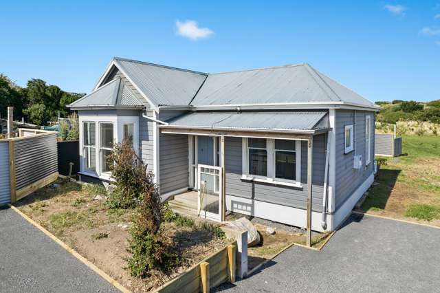 Beach & Fields at Your Doorstep - The Ultimate Family Home