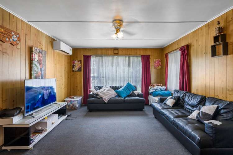 5 Nola Crescent Otara_18