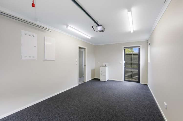 5 Te Whiti Grove Waterloo_21