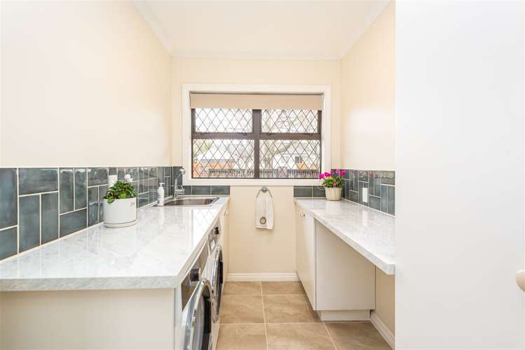 24 Tomes Road Saint Albans_17