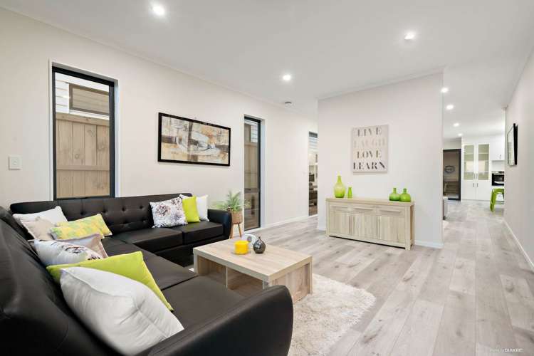 30 Matahae Drive Flat Bush_5