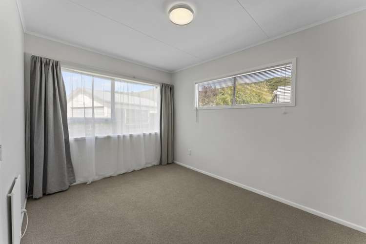 275 Wellington Road Wainuiomata_15