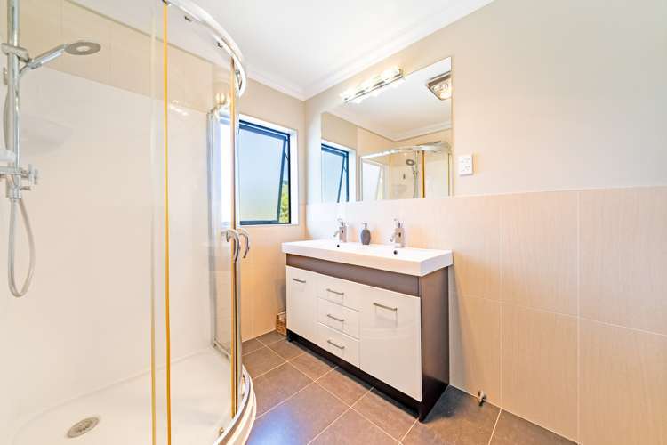 11 Percy Kinsman Crescent Riverstone Terraces_15