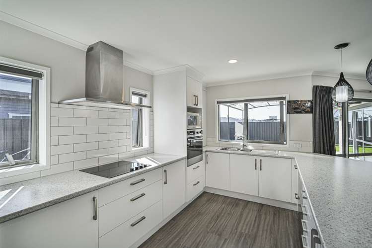 40 Arbuckle Road Frimley_6