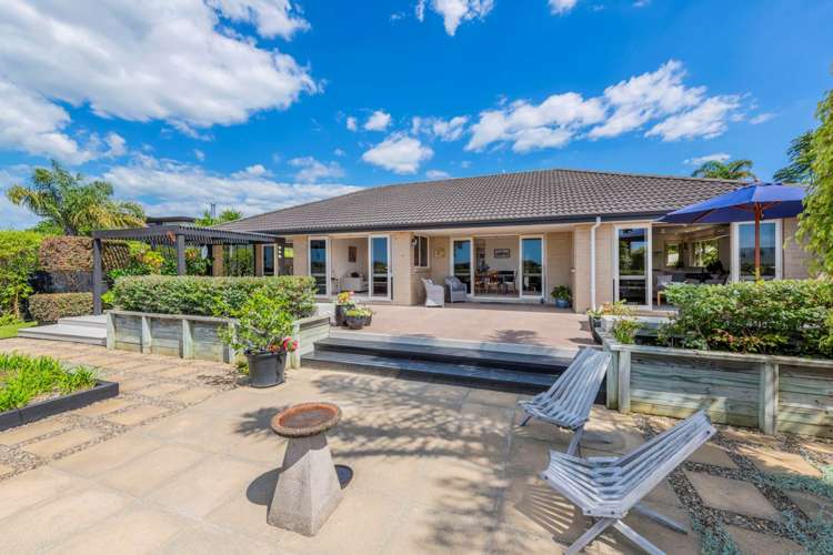 7 Intrepid Crescent Beachlands_10