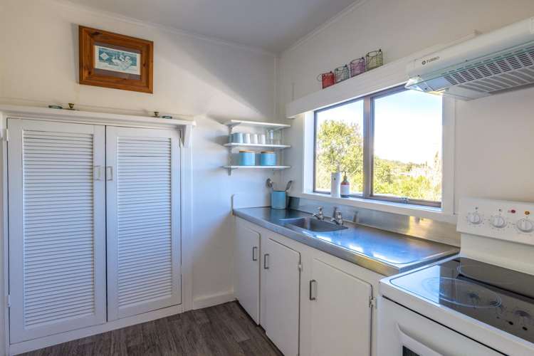 152 Ocean View Road Oneroa_11