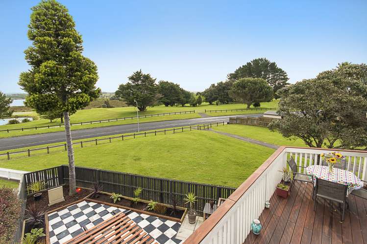 2 Vela Place Clarks Beach_1