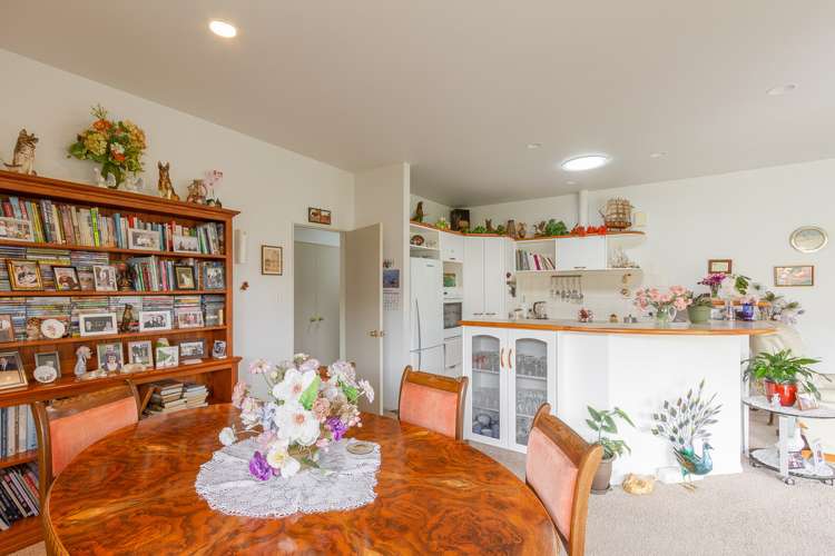 7 Halkin Mews Taradale_8