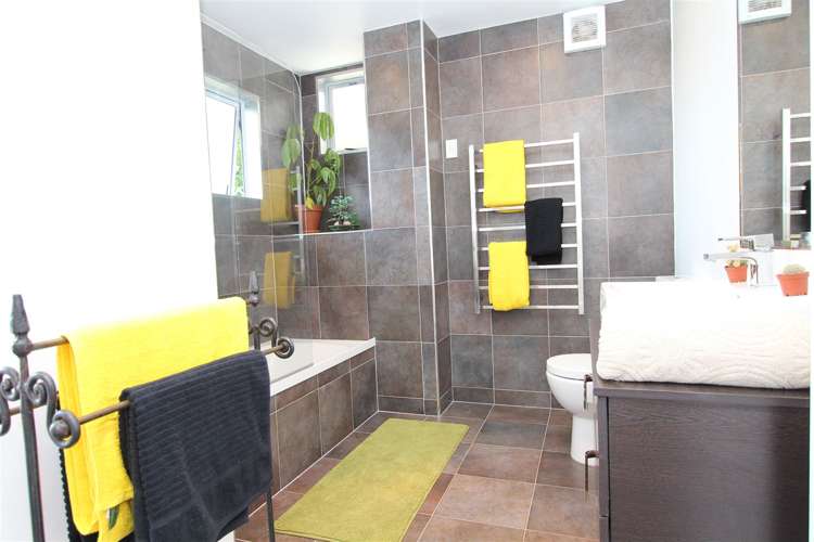 192 Townsend Road Miramar_10