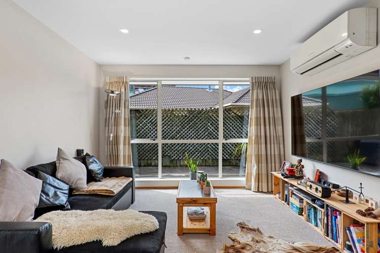 13 Oldham Place Darfield_8