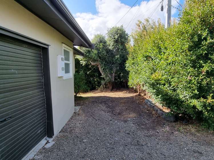 1434 Whangaparaoa Road Army Bay_15