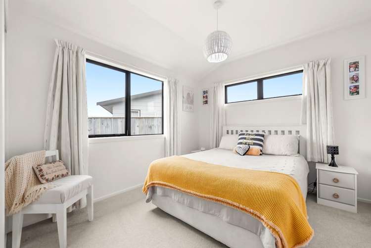 1 Colenso Place ōtaki Beach_6