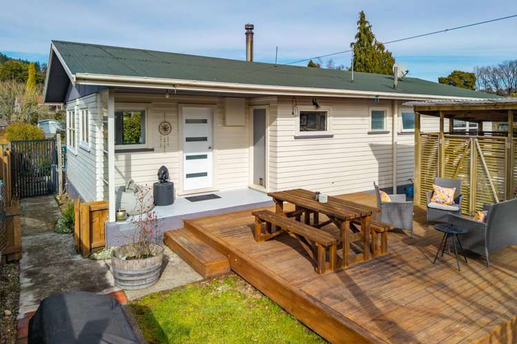 50 Eighty Eight Valley Road Wakefield_16