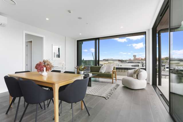 1/603 Enfield Street Mount Eden_2