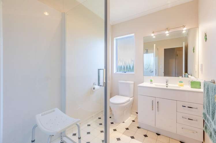 4 Ebury Mews Taradale_8