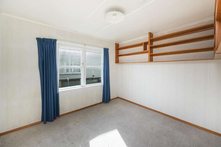 9 Somerset Crescent Highbury_9