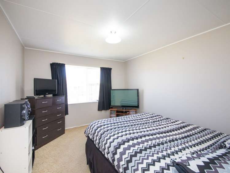 1 Calder Place Feilding_11