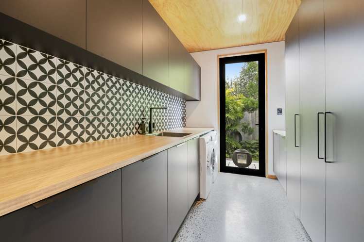 59 The Circle Manly_21