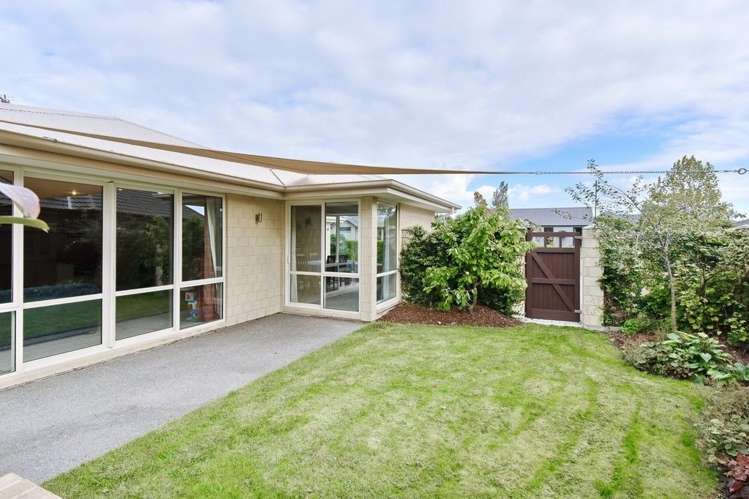 266 Southfield Drive Lincoln_3