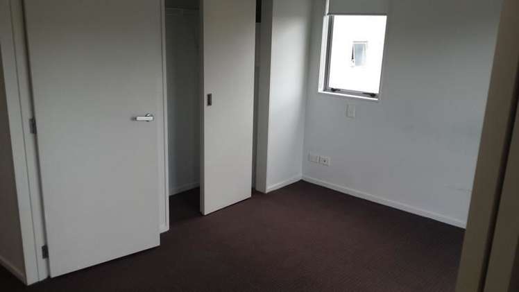 B7/71 Spencer Road Oteha_6