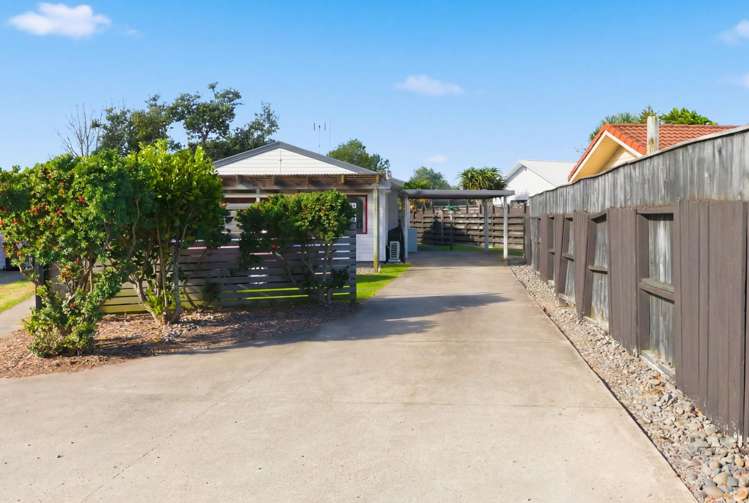 13b Emery Place Papamoa Beach_12