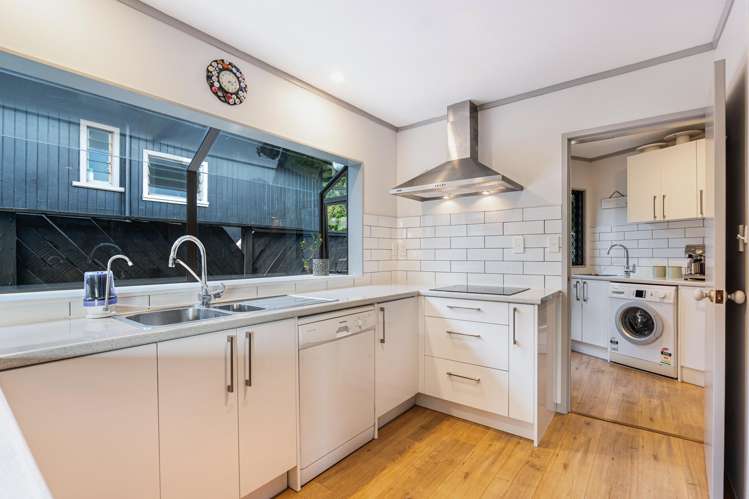 33B Brandon Road Manly_9