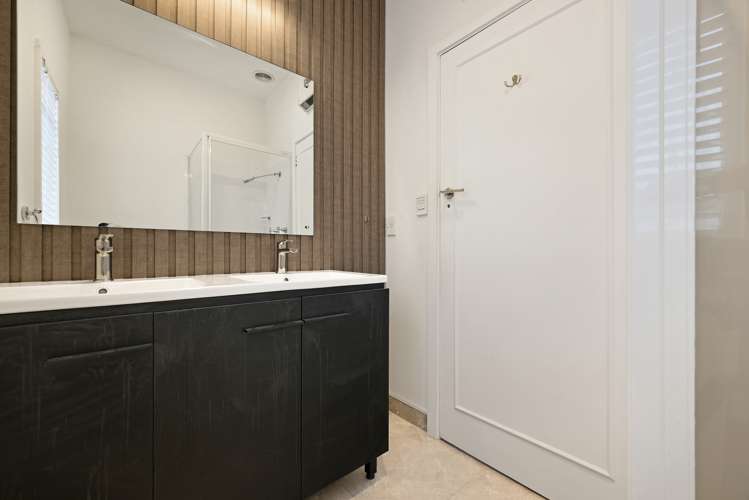 171 Breezes Road Aranui_15