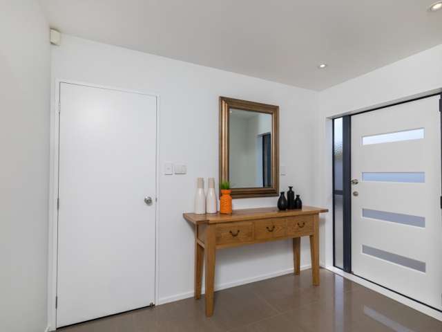 9 Riverglade Parkway Te Atatu South_2